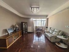 新出笋盘 电梯全明三房 带固定车位 小区中间位置 楼下地铁口