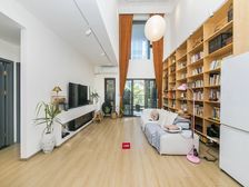 城际快线附近大花园复式,有停车位