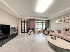 远洋天著三期 5室1厅 294.44平