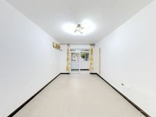 北环里对面 一层有南门,小房子板正,老家大北屋格局,价格好商