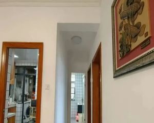L龙光峰景华庭 诚心出售 送家私家电送车位 价格可谈 南向