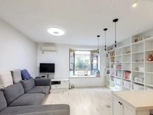 店长力推,单价7万,送固定车位,近大木桥路地铁站,出国急售