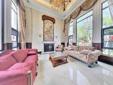 新江湾城首府 类独栋 有天有地有花园 700万装修 看房验资