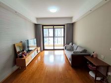 国贸天悦二期 凤凰楼层 飞机户型两房朝南 保养的非常好 诚售