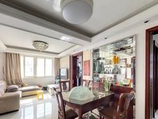 次顶楼+世纪公园+户型方正+海桐+地铁2/7/16/18号线