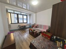 渝中张家花园精装小户 满二顶层一室两厅