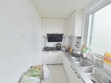 闵行春申轨交旁 满五简装92平 总价380万