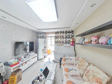 哇哇好房 客厅带阳台 30平方大院子 采光太阳始落