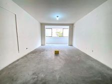 业主急急急!宝龙地铁口的毛坯大三房!好楼层 有车棚 随时看