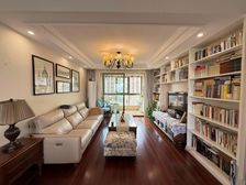 汤臣臻园 3室2厅2卫 精装修 620万元