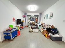 飞机户型送三个阳台 恒贤崇实有车位 看房随时 价格好谈