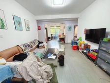 飞机户型送三个阳台 恒贤崇实有车位 看房随时 价格好谈