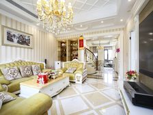 中建大公馆豪装上叠别墅 诚意出售 保养新 开发方便