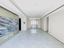 珑悦府东区 商圈成熟 次新房 近医院 精装好房 近地铁