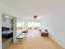 房型正气得房率高,采光好房东诚意出售。