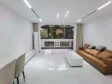 新挂牌 精装两房可改三房 不临街 不靠东西墙 不冲路 可谈