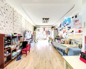 从业10年 南向两居 看房随时 中间楼层 中间位置 好采光