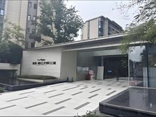 12.21 59万急售 次新小区 龙湖物业 周边配套成熟