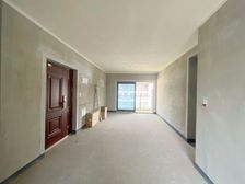 礼嘉双四房 配套成熟 交通便利