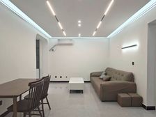 地铁口次新小区 精装修南北通透 边套户型 业主诚意卖 能谈价