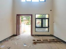 照母山 精致联排别墅 带前后花园 业主急卖 随时看房。