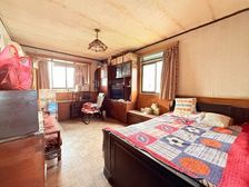 高荣小区 中间好楼层 精装好房 产权清晰 临地铁