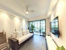 接受动迁户,一梯两户,中间楼层,近地铁,精装修,南北通大3房