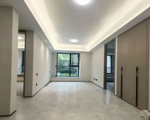 大学城地铁 精装新房 下跃式多功能户型,探索双层生活乐趣!