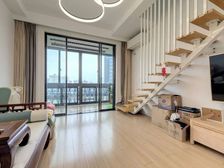 现代星洲城 顶楼复式送阁楼 楼下南北通两房 楼上一房