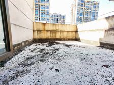 双轻轨带商圈,绿地城二期带露台的洋房,诚心出售,看房方便,