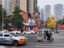 跃进路1958临街2楼茶楼488平年租35万现售650万