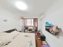 单价7万出头,买正规两房,楼层好,蓬莱公园旁,看房方便!