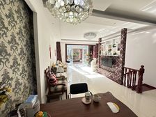 融创长滩壹号 一套精装住宅 前后小花园