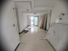 南北通透,房东诚心出售,采光好,看河,近地铁22号线