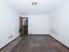 垫高三十公分不潮!曹二 ,前排无遮挡,户型正,价格还可谈!