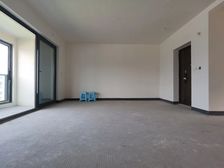 北滨路稀缺江景资源现房洋房头排看江 板式结构稀缺产品 必看保