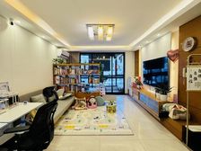 全南户型!满五年唯Y!保养好!业主尊重市场诚意出售!看中可谈