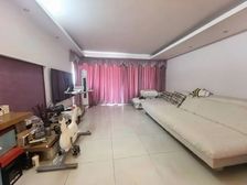 私货未挂,央坐高区3房有车位,移民,业主诚意出售,随时看房。