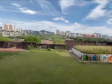 新上 带超大后花园 精装修三房 拎包入住 旁边就是ba川