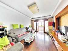 中间楼层 中间位置 装修保养好 500米三辰菜场 适合居住