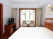 2012年电梯房,小区环境好,停车方便,精装修诚心卖 位置好