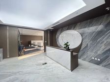 保利国际广场丨正对电梯丨免费车位丨价格可谈丨精装修丨商务接待