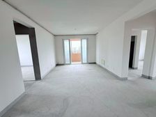 曹路 康平佳苑 南北通透双卫 临地铁 高楼层视野好 次新小区