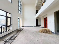 光环 照母山 御景半岛联排端户 花园120平 单层大可按电梯