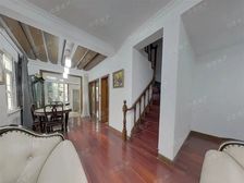 联排别墅,南北通透,小区中心位置,居家装修