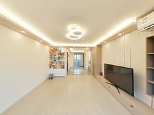 总监力荐,采光十足,蝶式户型,得房高,满五V一,低密宜居