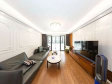 全新装修 三房二厅二卫 小区正中心位置,楼层好,满五年少税