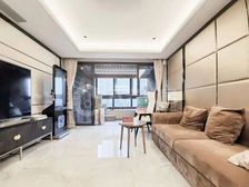 新出!低於市場15%,苏州河次新高区大四房,南北通户型正气。