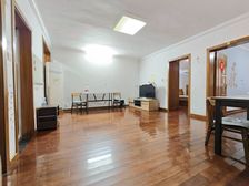 地铁口,板房送两个花园,看房有钥匙