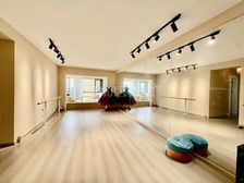 南北通透 精装 125平 3室 看房方便 有钥匙